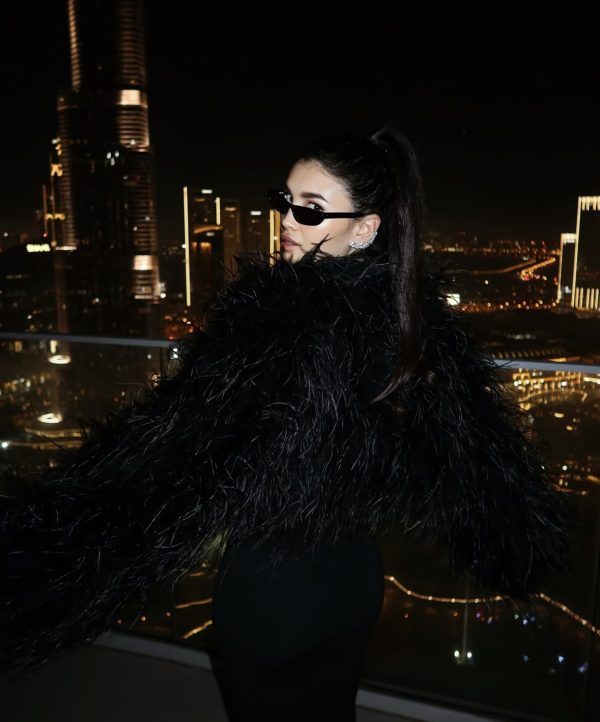 Odeya ostrich feather “Crop”